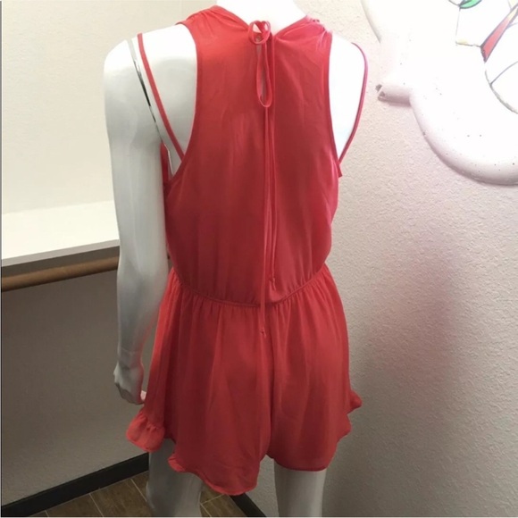ASTR Daytime/Night-time cream shift dress and Coral Romper BUNDLE Sz M - Picture 6 of 16